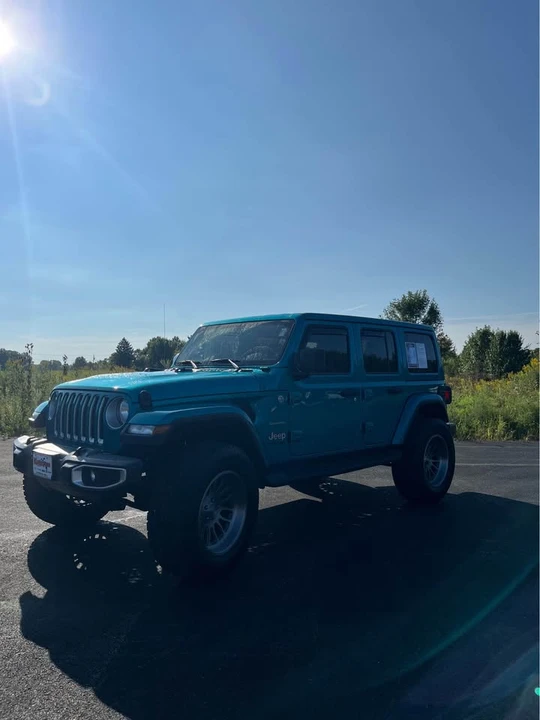 2020 Jeep JL Wrangler - Image 3 of 11