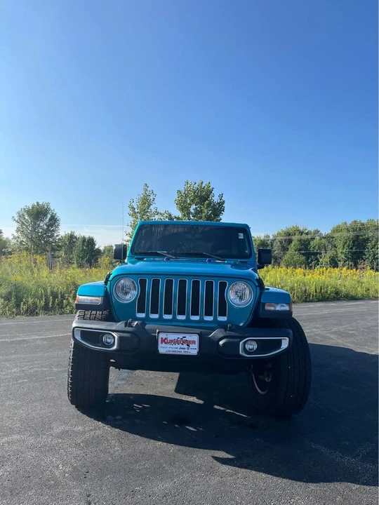 2020 Jeep JL Wrangler - Image 2 of 11