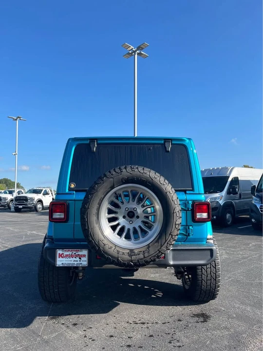 2020 Jeep JL Wrangler - Image 5 of 11