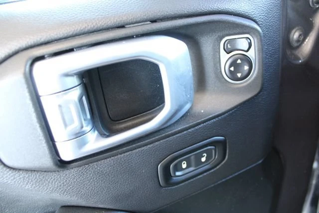 2020 Jeep JL Wrangler - Image 11 of 20