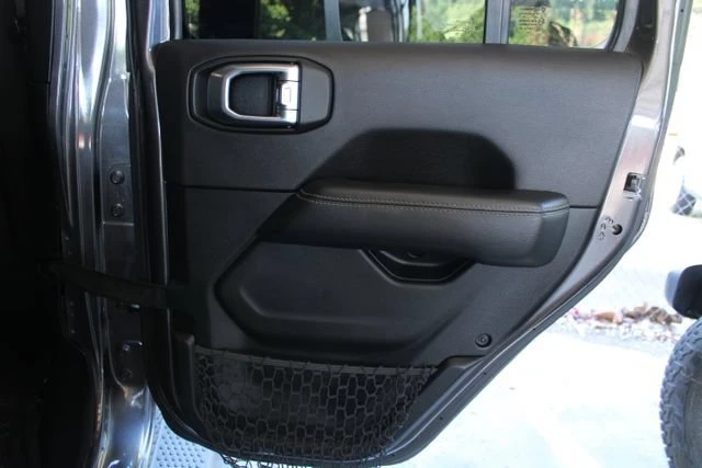2020 Jeep JL Wrangler - Image 15 of 20