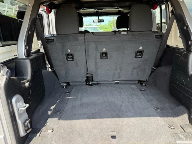 2020 Jeep JL Wrangler - Image 18 of 20