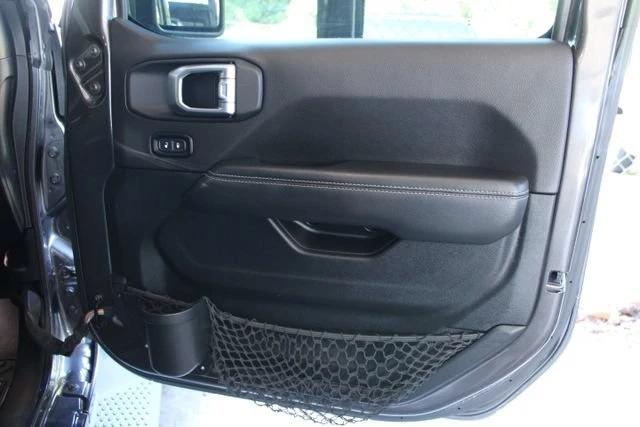 2020 Jeep JL Wrangler - Image 17 of 20