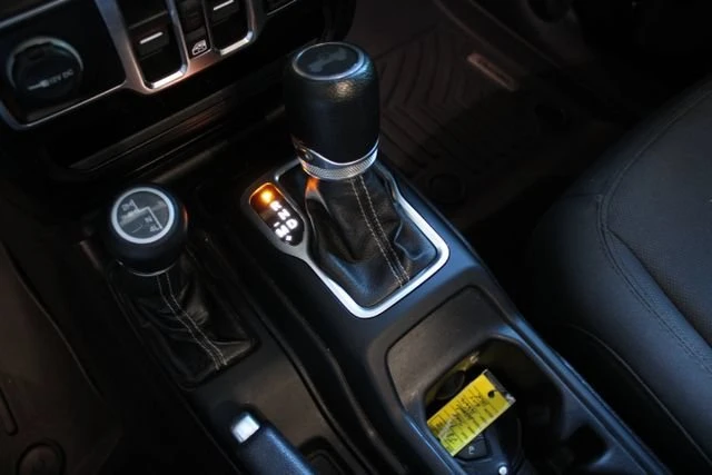 2020 Jeep JL Wrangler - Image 7 of 20