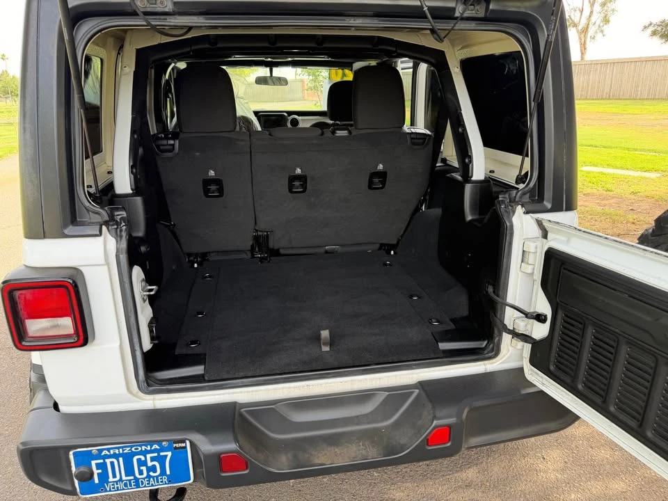 2020 Jeep JL Wrangler - Image 6 of 6