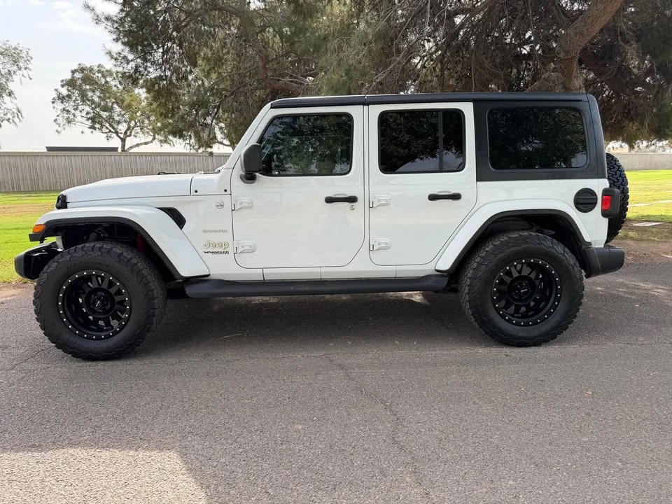 2020 Jeep JL Wrangler - Image 2 of 6