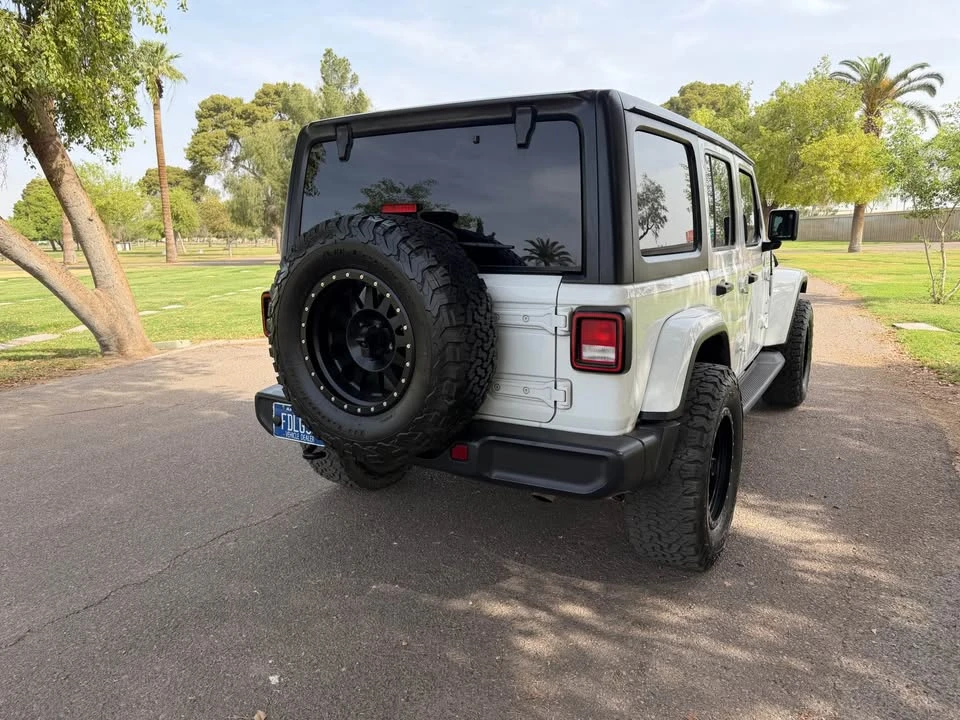 2020 Jeep JL Wrangler - Image 3 of 6