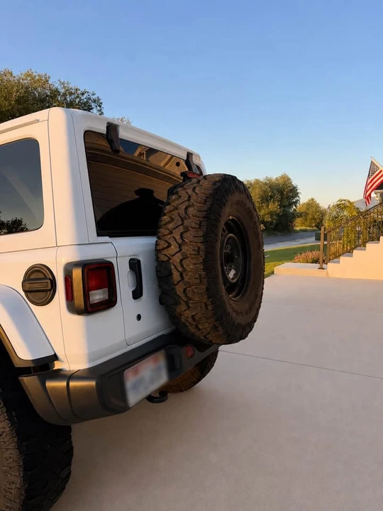 2020 Jeep JL Wrangler - Image 11 of 13