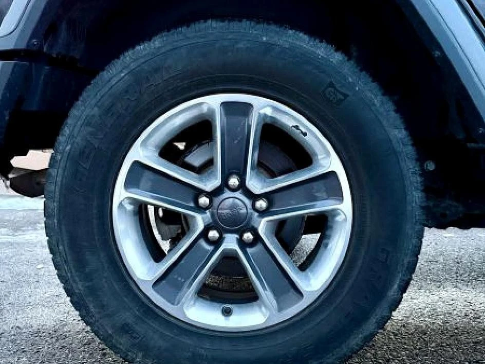 2020 Jeep - Image 28 of 29