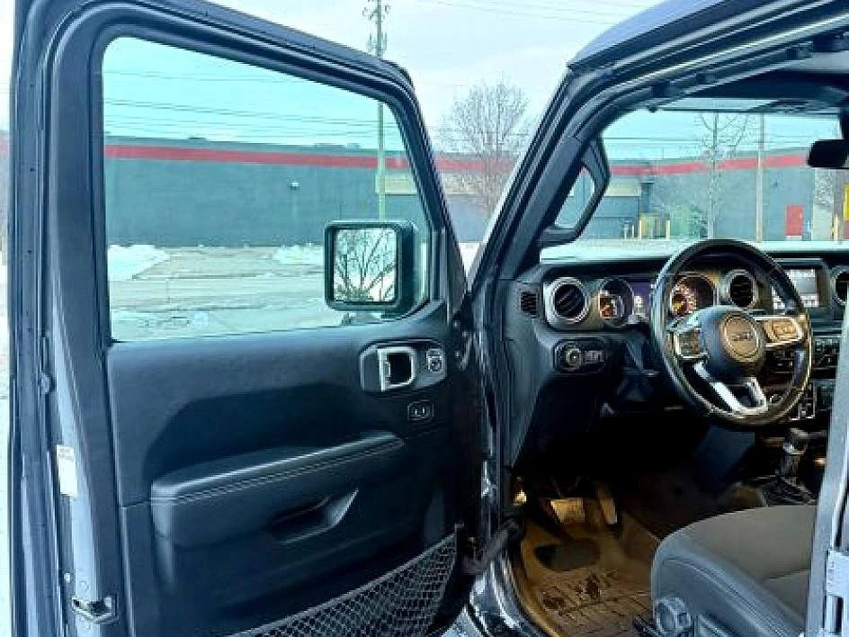 2020 Jeep - Image 9 of 29