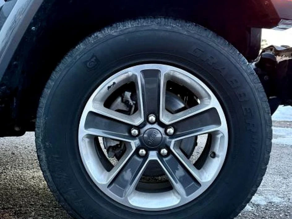 2020 Jeep - Image 27 of 29