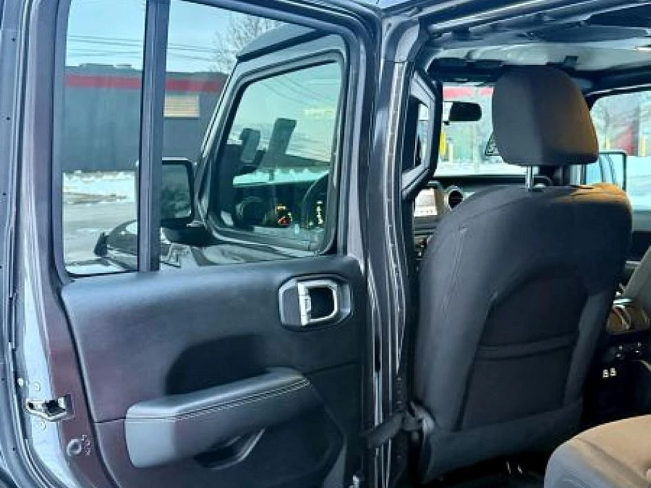 2020 Jeep - Image 19 of 29