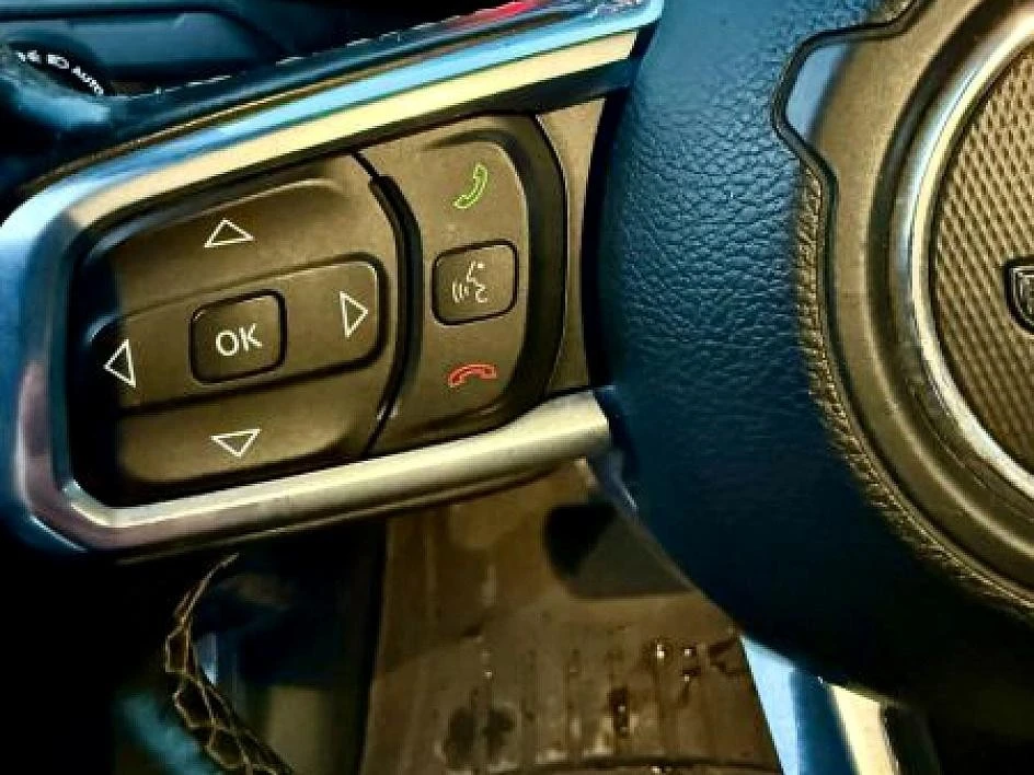 2020 Jeep - Image 15 of 29
