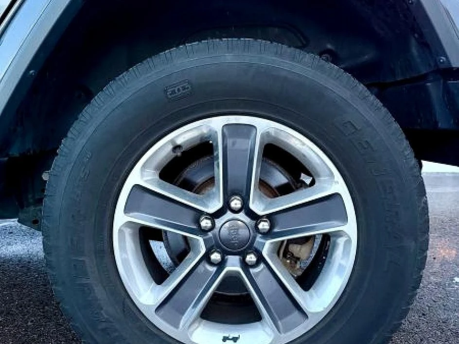 2020 Jeep - Image 26 of 29