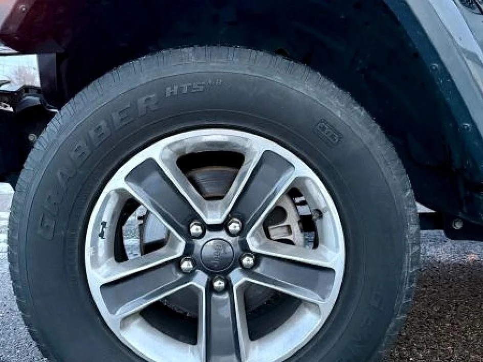 2020 Jeep - Image 25 of 29