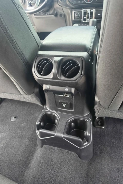2020 Jeep JL Wrangler - Image 13 of 19