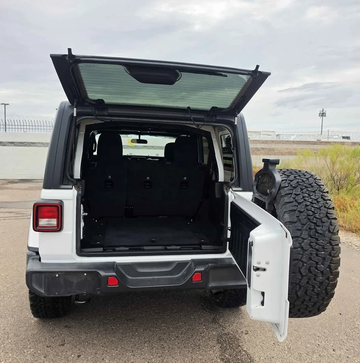 2020 Jeep JL Wrangler - Image 9 of 19