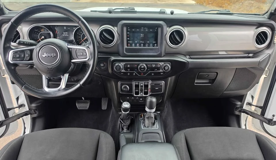 2020 Jeep JL Wrangler - Image 17 of 19