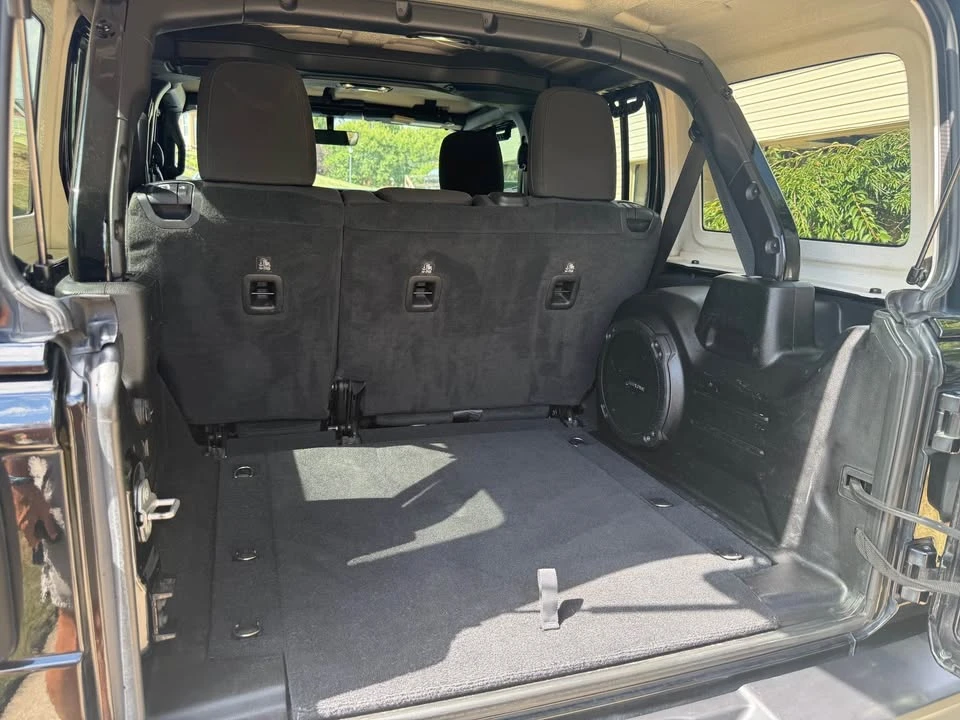 2020 Jeep JL Wrangler - Image 6 of 10