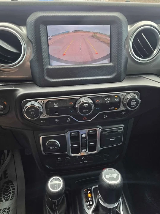 2020 Jeep JL Wrangler - Image 15 of 19