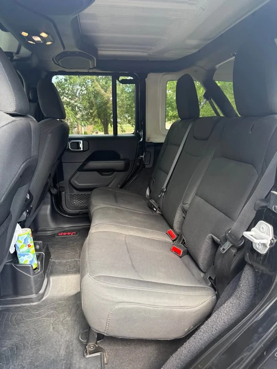 2020 Jeep JL Wrangler - Image 8 of 10