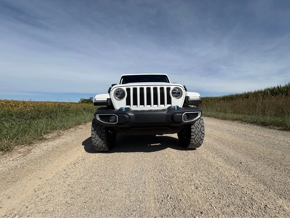 2020 Jeep JL Wrangler - Image 2 of 14