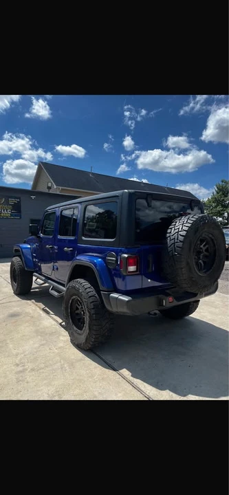 2020 Jeep JL Wrangler - Image 3 of 8