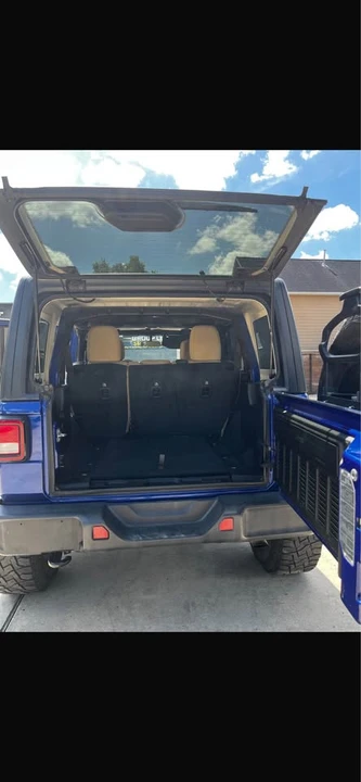 2020 Jeep JL Wrangler - Image 6 of 8