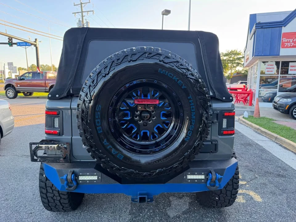 2020 Jeep JL Wrangler - Image 17 of 20