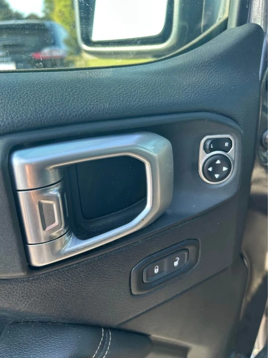 2020 Jeep JL Wrangler - Image 8 of 13