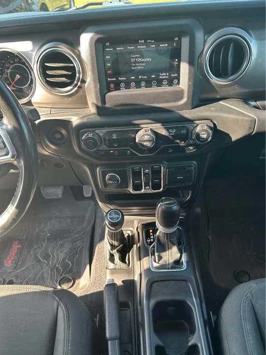 2020 Jeep JL Wrangler - Image 11 of 13