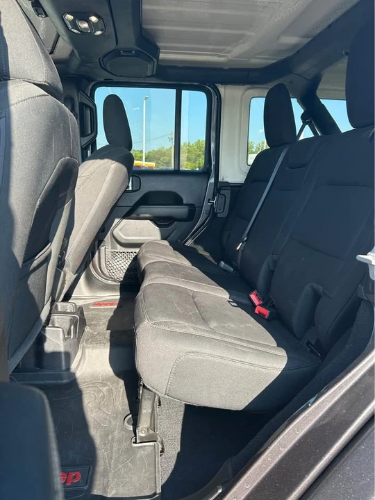 2020 Jeep JL Wrangler - Image 12 of 13