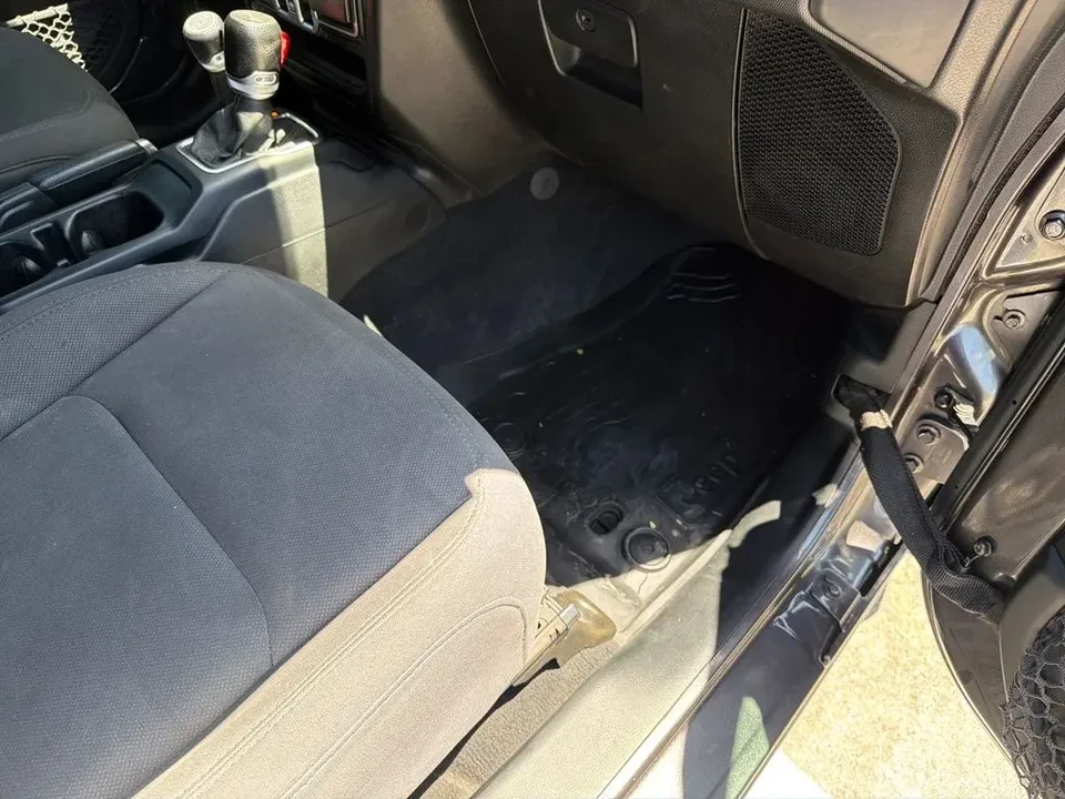 2020 Jeep JL Wrangler - Image 20 of 20