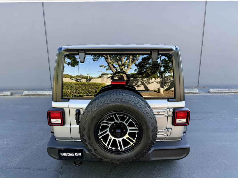 2020 Jeep JL Wrangler - Image 26 of 31