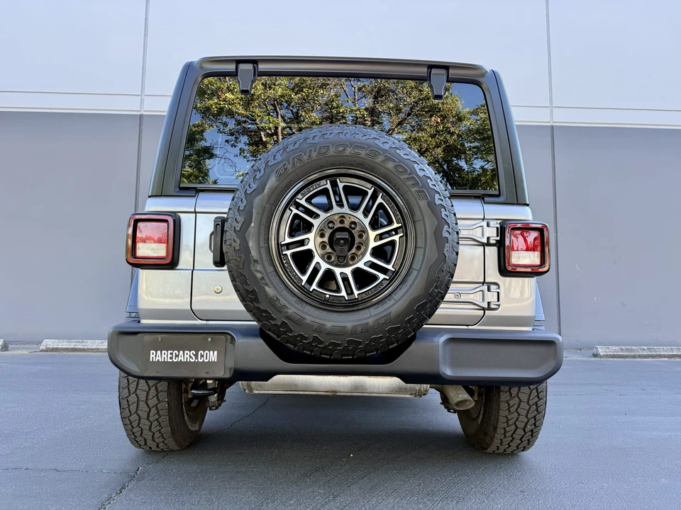 2020 Jeep JL Wrangler - Image 24 of 31