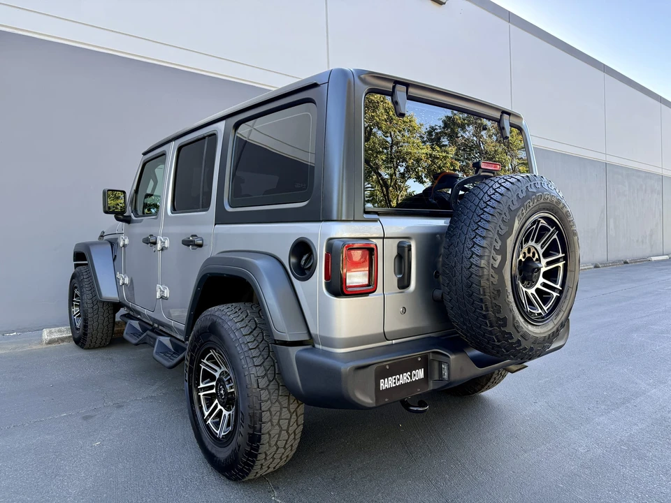 2020 Jeep JL Wrangler - Image 28 of 31