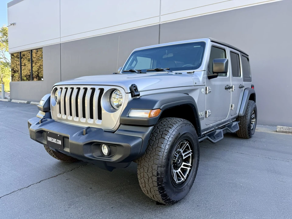 2020 Jeep JL Wrangler - Image 5 of 31