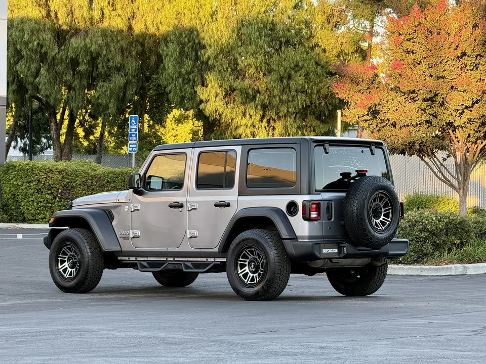 2020 Jeep JL Wrangler - Image 30 of 31