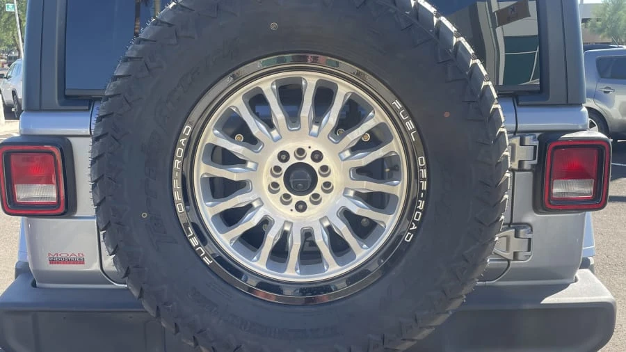 2020 Jeep JL Wrangler - Image 4 of 5