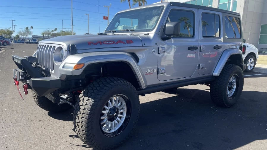 2020 Jeep JL Wrangler - Image 5 of 5