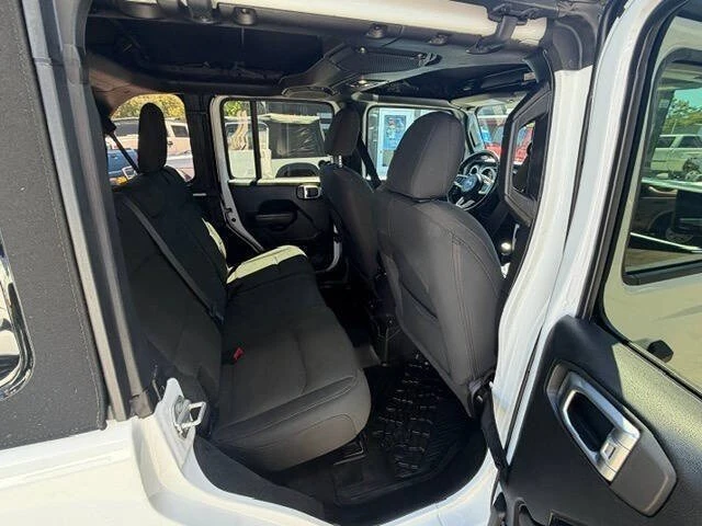 2020 Jeep JL Wrangler - Image 15 of 20