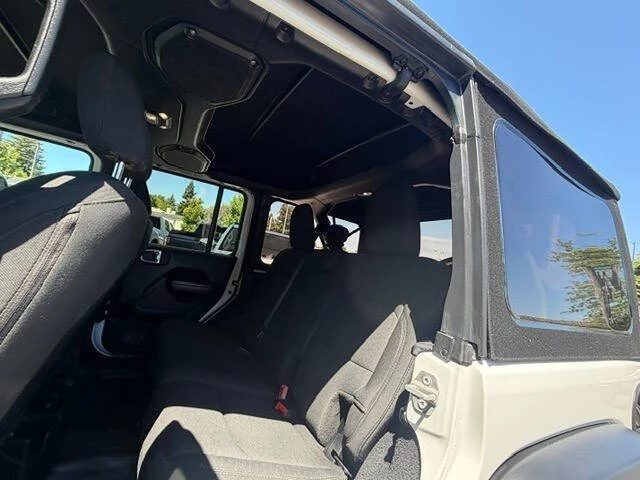 2020 Jeep JL Wrangler - Image 19 of 20