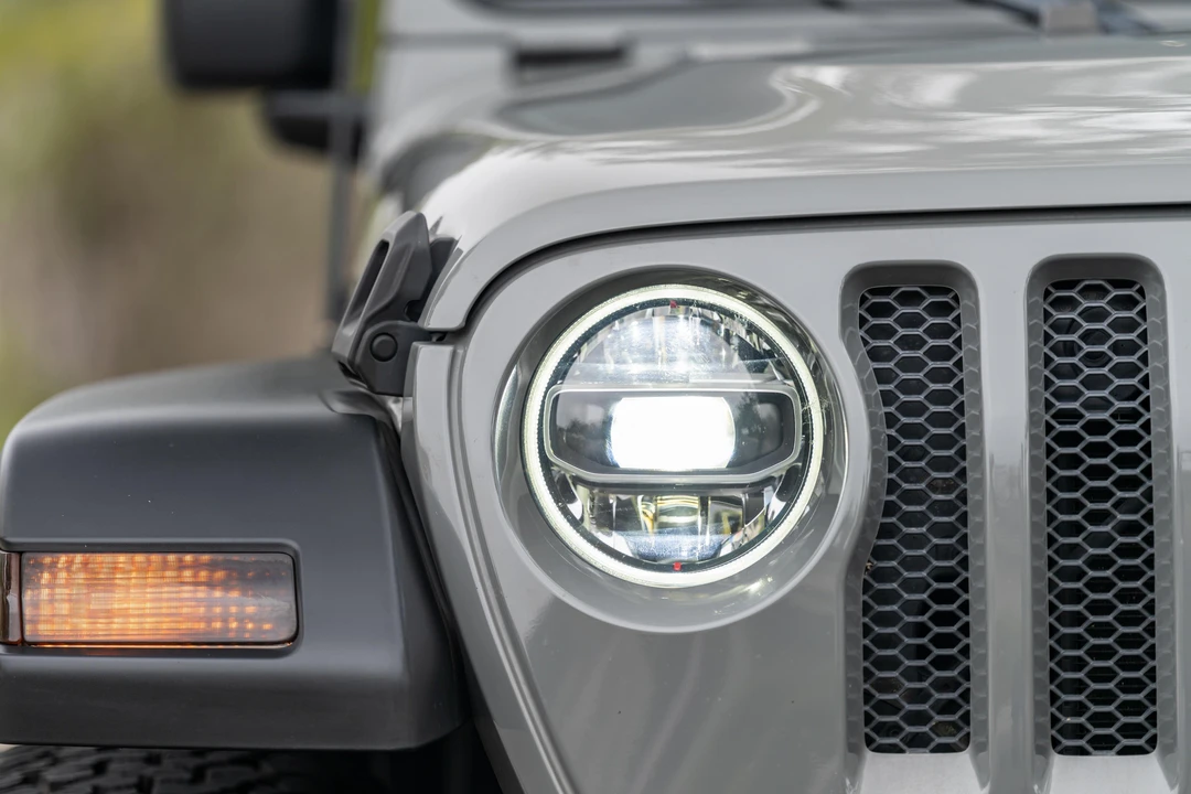 2020 Jeep JL Wrangler - Image 9 of 31