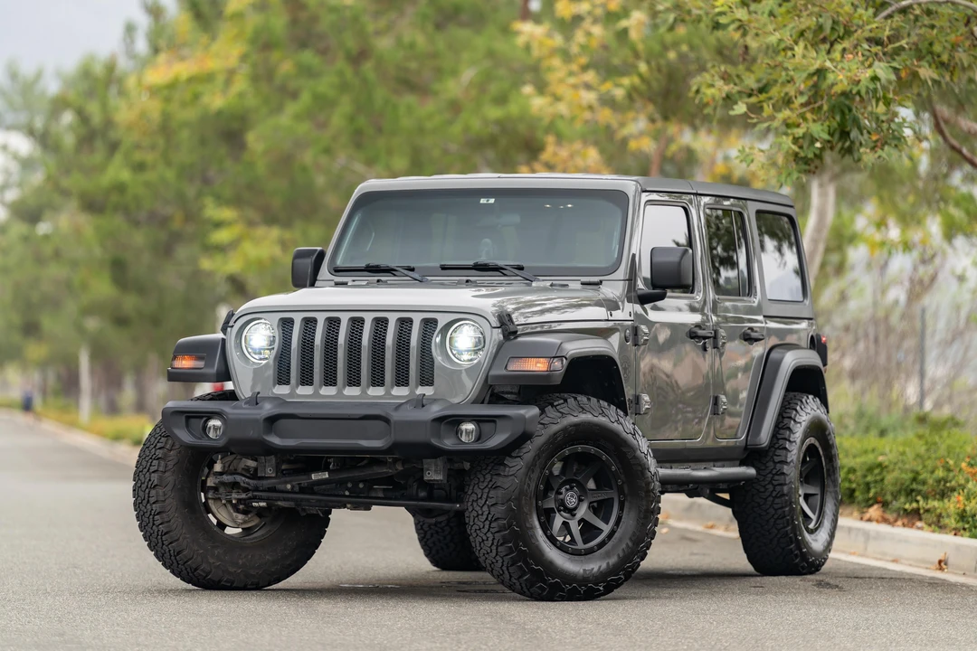 2020 Jeep JL Wrangler - Image 6 of 31