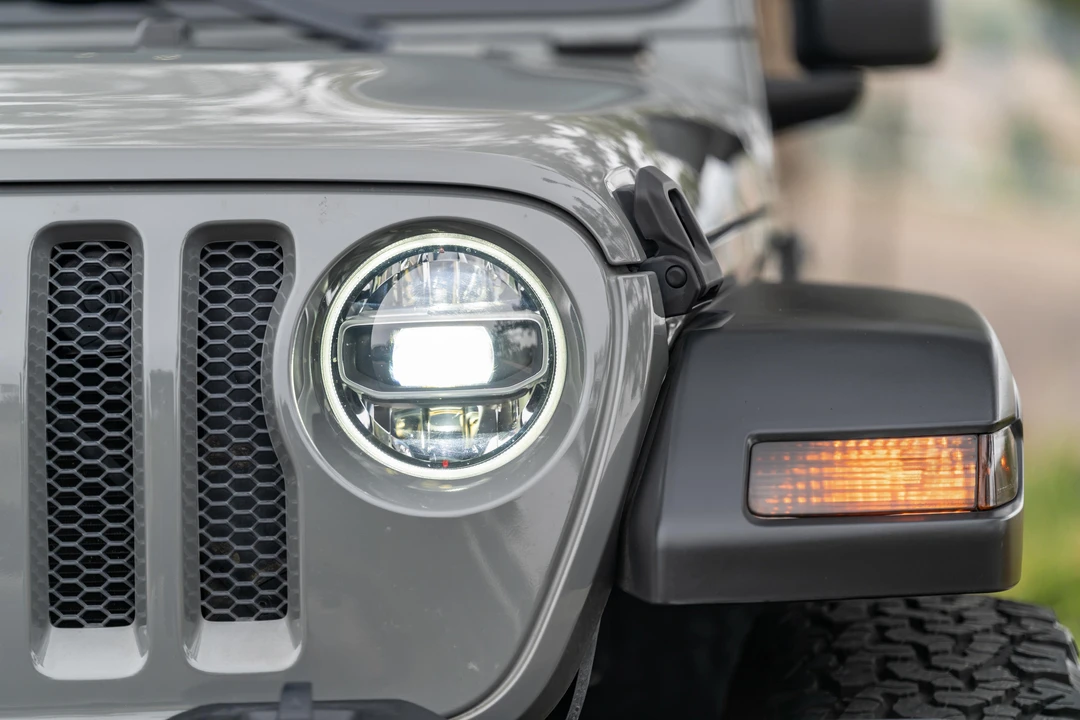 2020 Jeep JL Wrangler - Image 10 of 31