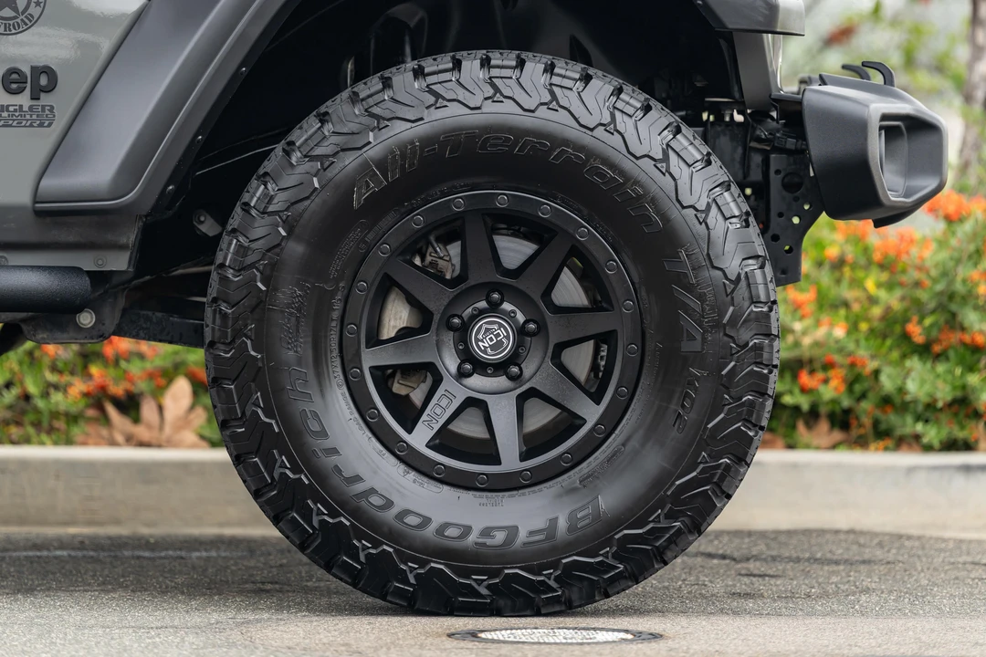 2020 Jeep JL Wrangler - Image 29 of 31
