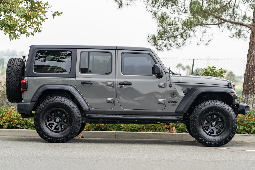 2020 Jeep JL Wrangler - Image 3 of 31
