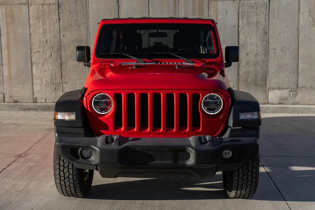 2020 Jeep JL Wrangler - Image 2 of 31