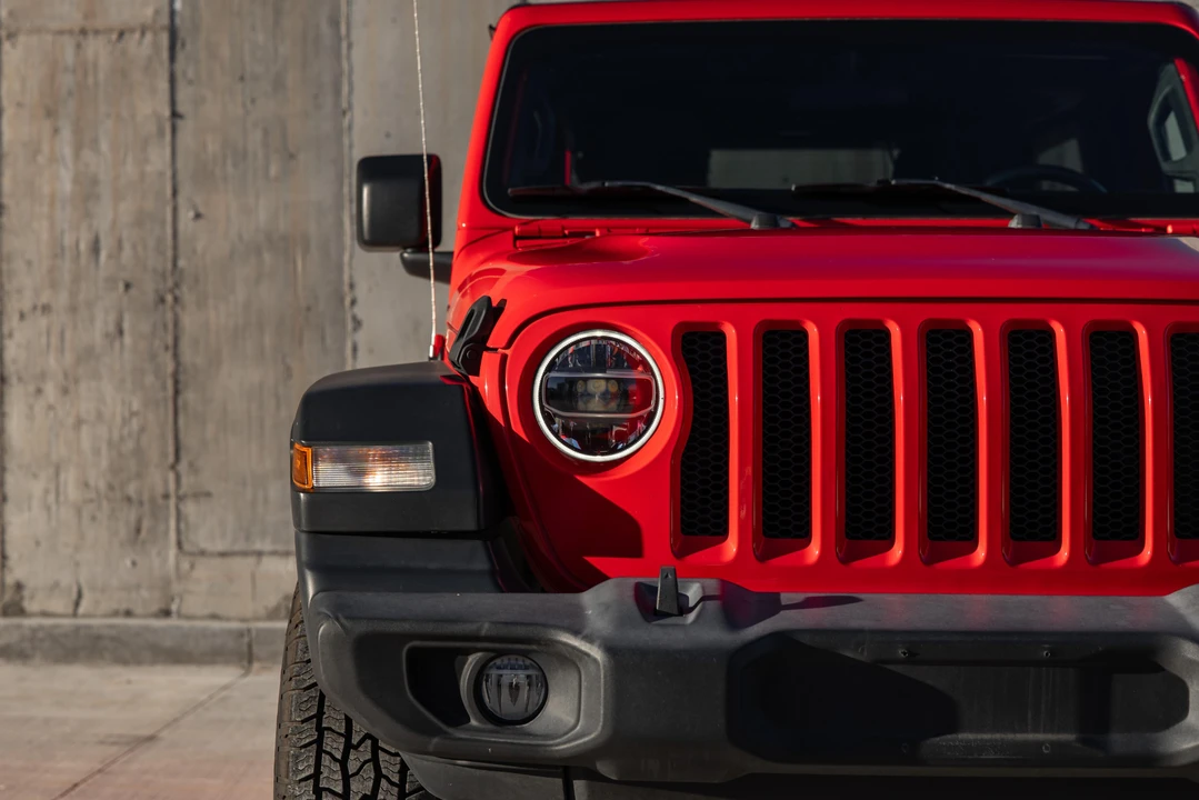 2020 Jeep JL Wrangler - Image 12 of 31