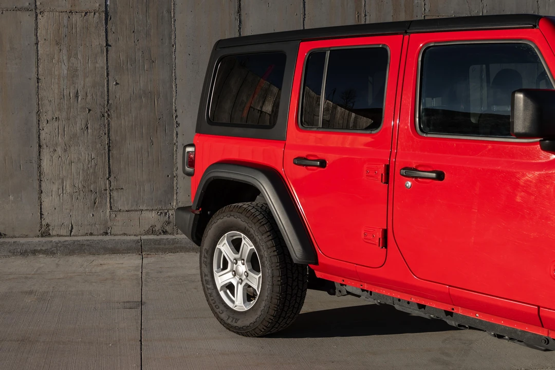 2020 Jeep JL Wrangler - Image 21 of 31